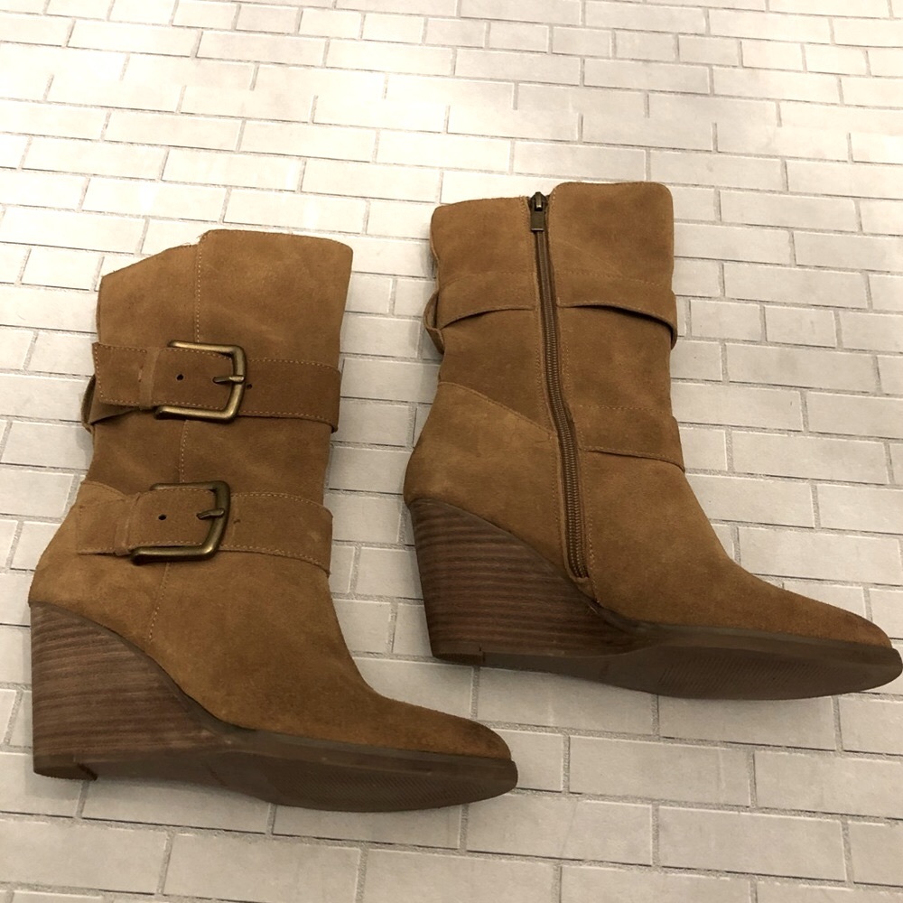 Very Volatile Los Angeles Boots View 2
